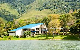 Hotel Y Cabanas - Centro Vacacional Comfandi Lago Calima
